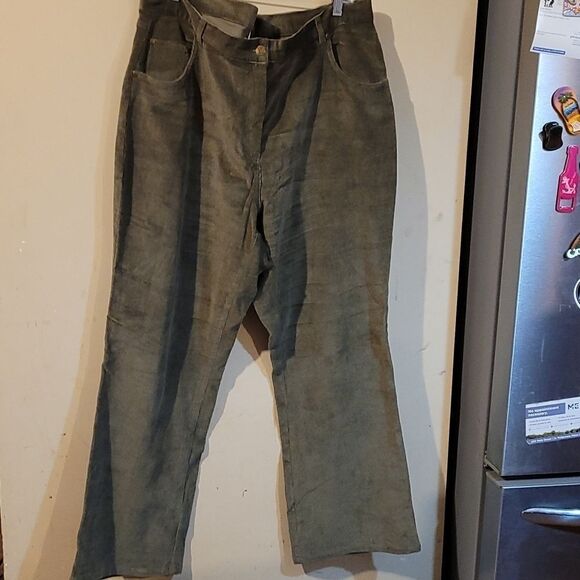Venmo chordouroy olive green new condition - Picture 1 of 4